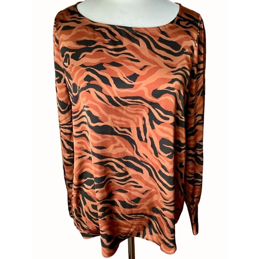 Tahari Womens Long Sleeve Tiger Print Polyester Blend Blouse Button Cuffs Medium
